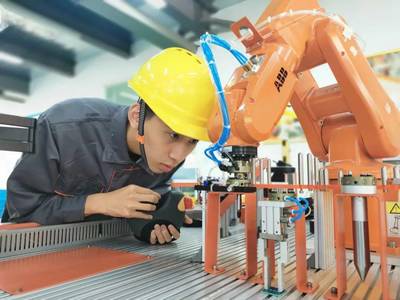 福建工业学校 中职旗舰赋能，拥抱出彩人生——工业机器人专业的时代召唤